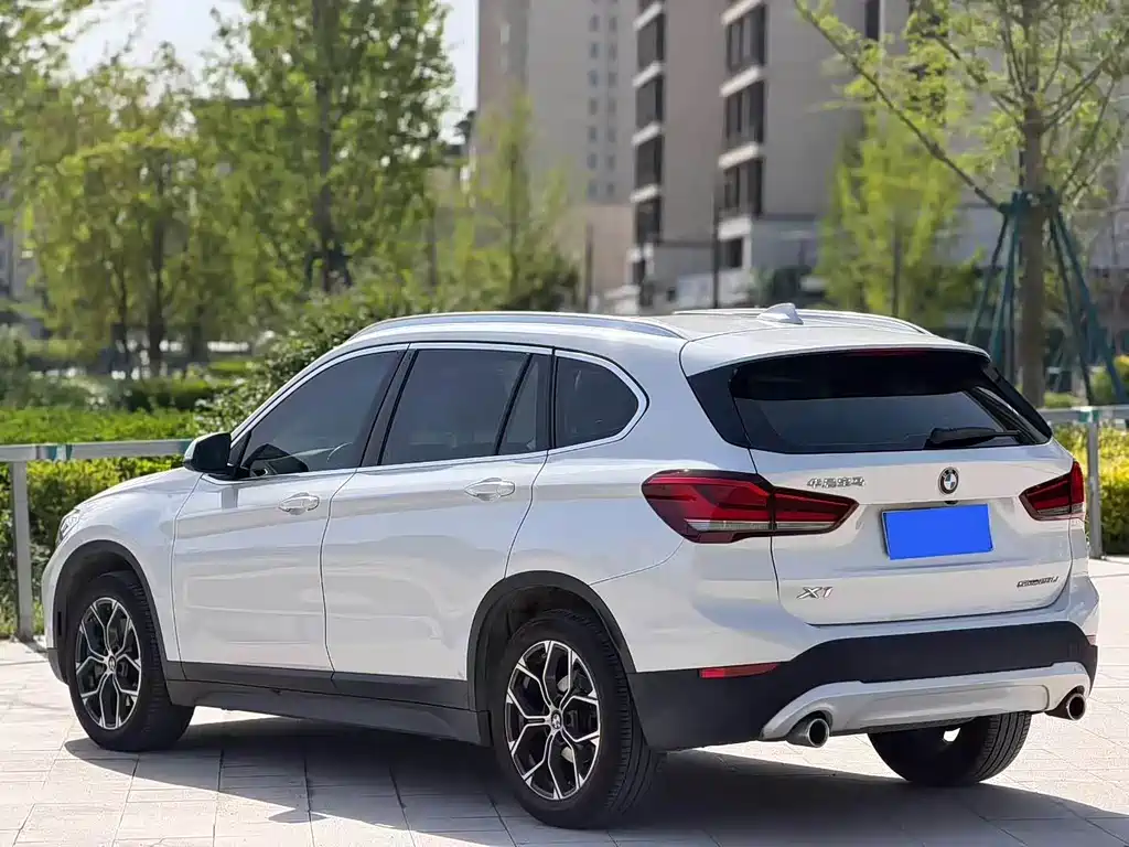 BMW X1 2021 — фото 9