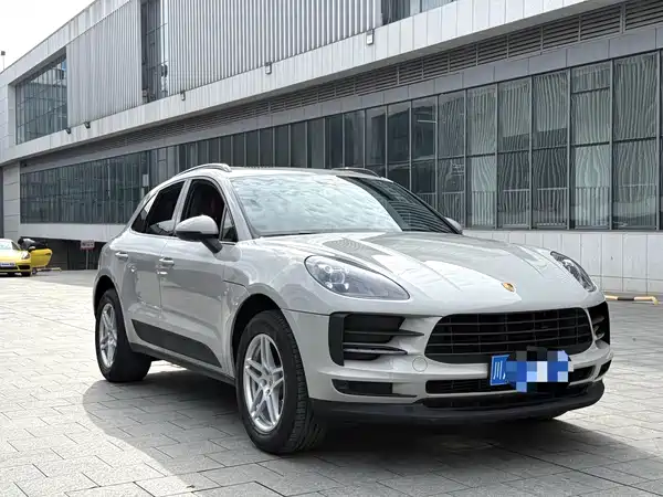 Porsche Macan 2021