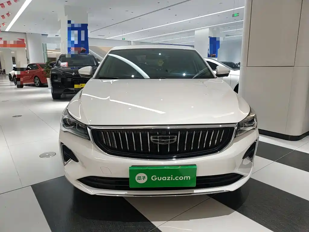 Geely Emgrand 2023