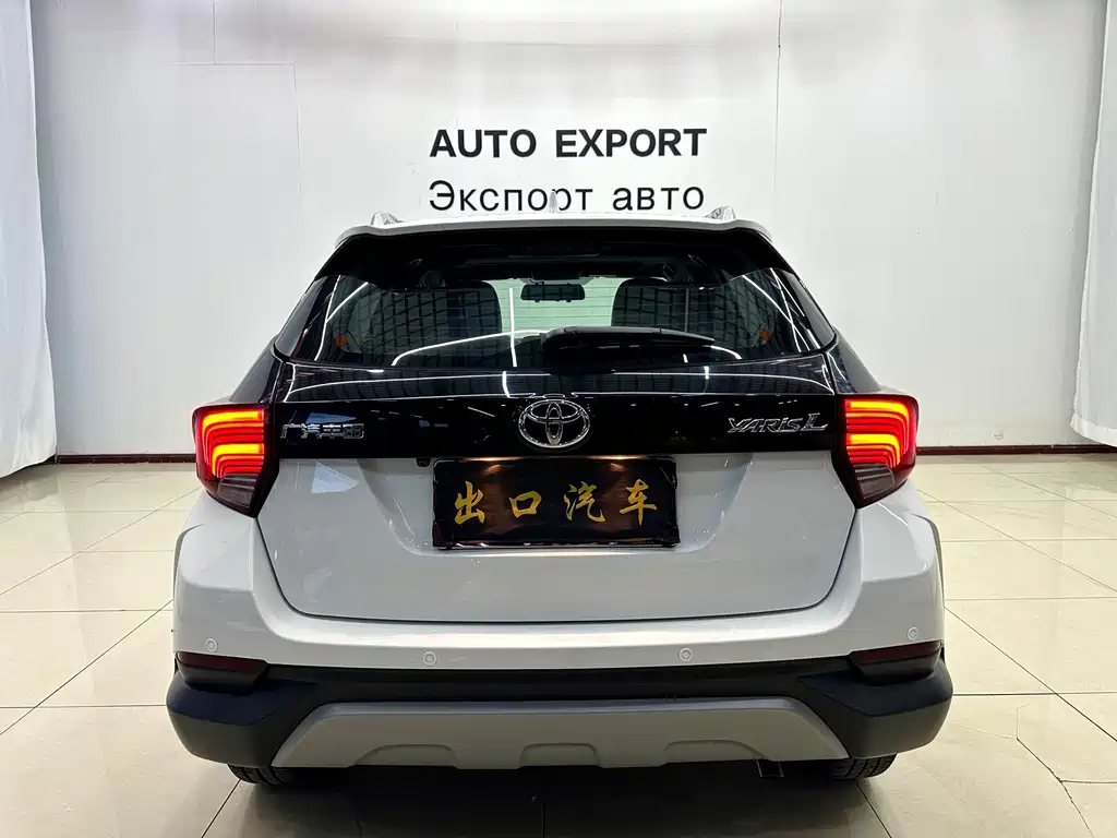 Toyota Yaris L 2022
