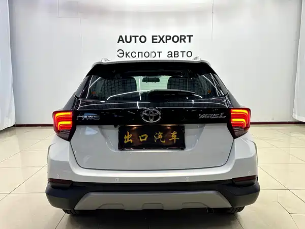 Toyota Yaris L 2022