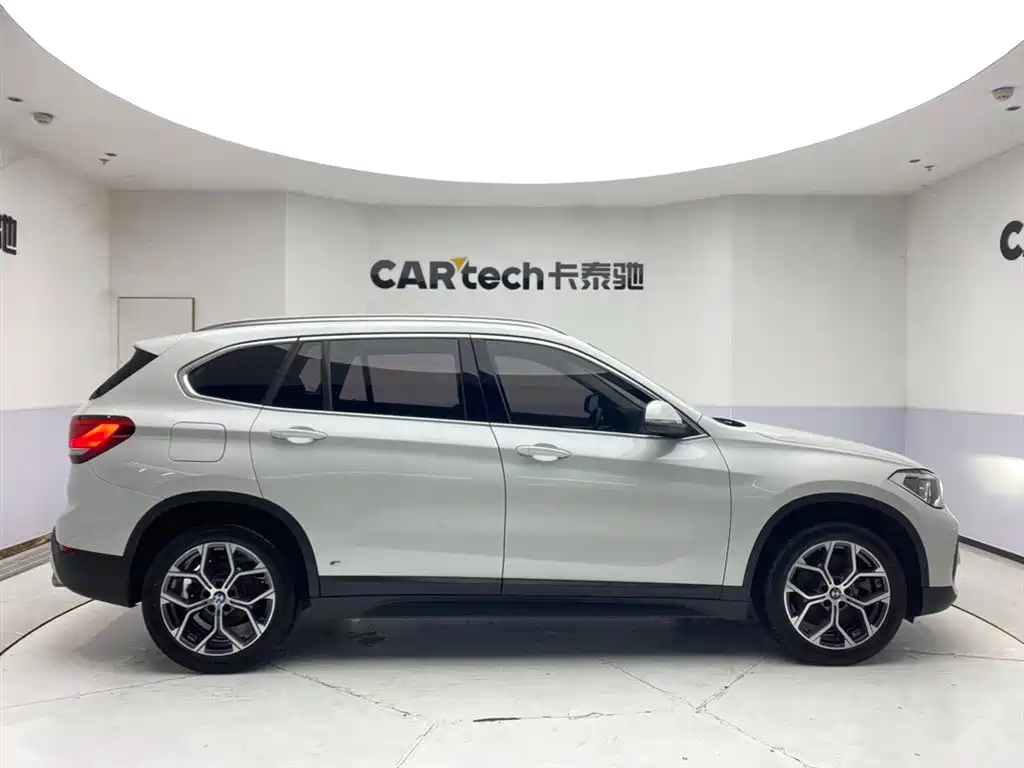 BMW X1 2020 — фото 4