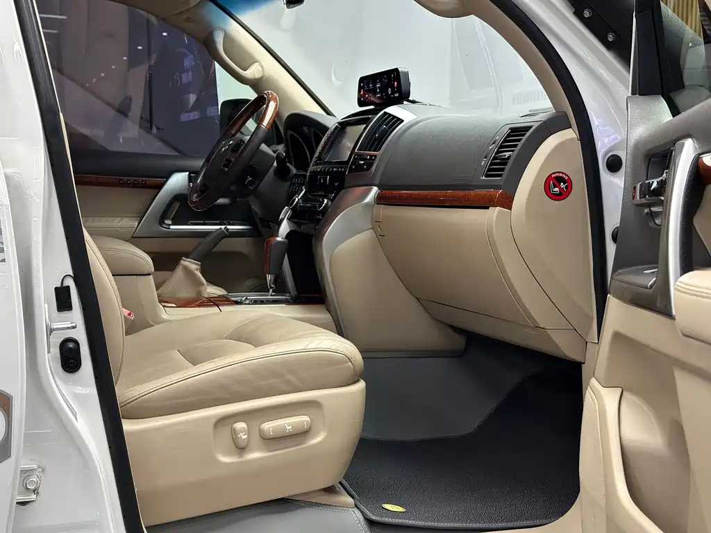 Toyota Land Cruiser 2015 — фото 13
