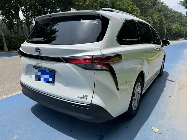 Toyota Sienna 2022