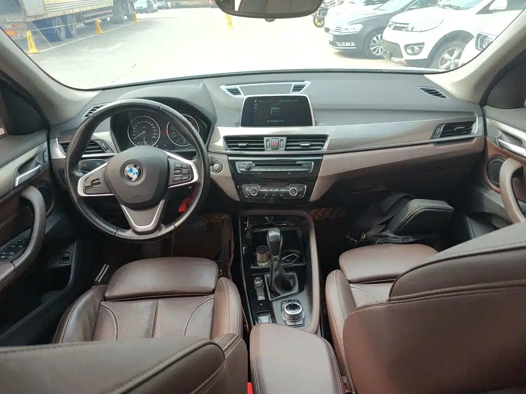 BMW X1 2018 — фото 10