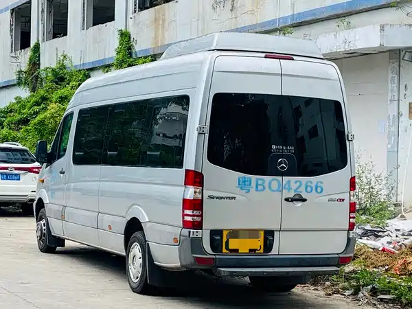 Mercedes-Benz Sprinter 2012