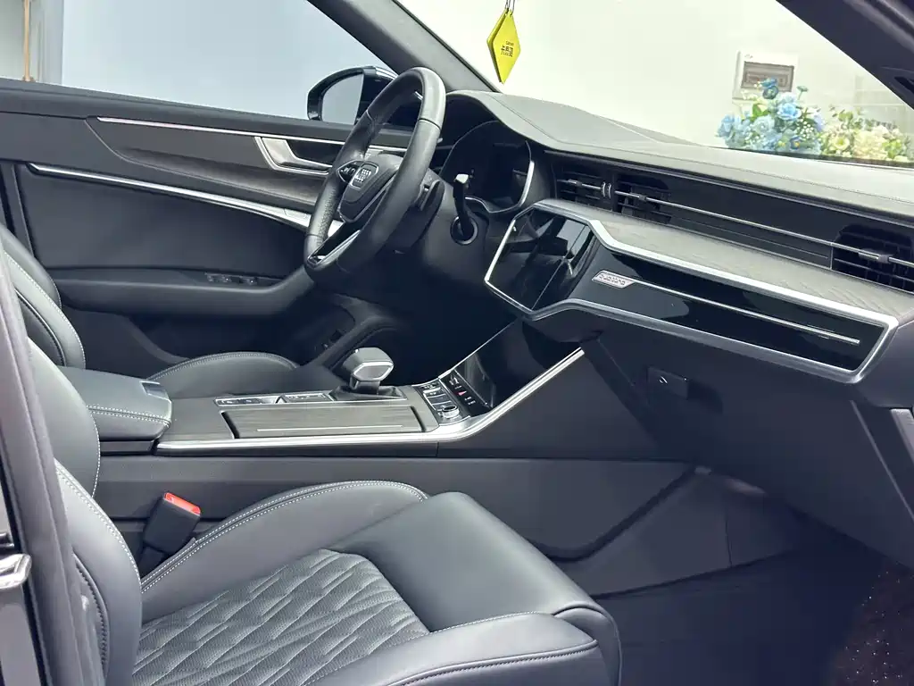 Audi A6L 2025 — фото 15