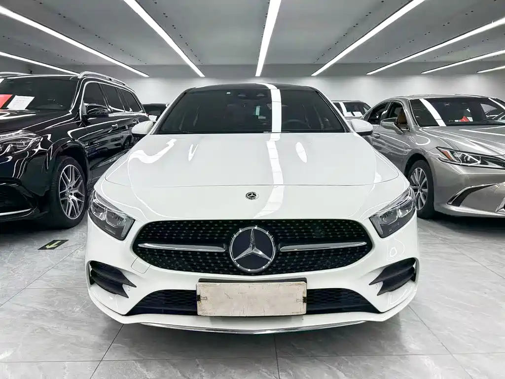 Mercedes-Benz A-Class 2019 — фото 2
