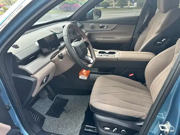Chery Tiggo 8 PLUS C-DM 2025