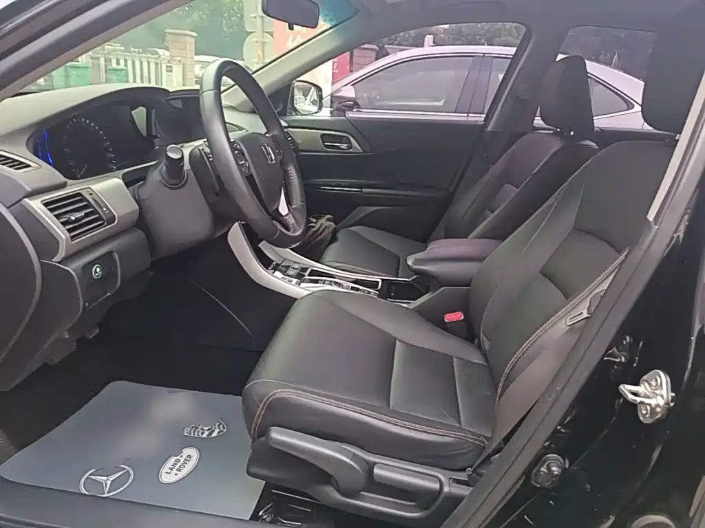 Honda Accord 2019 — фото 15