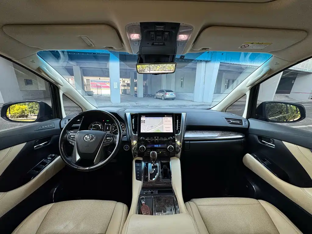 Toyota Vellfire 2021 — фото 8