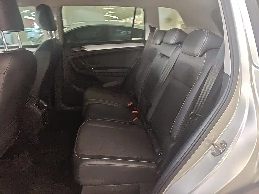 Volkswagen Tiguan L 2017 — фото 13