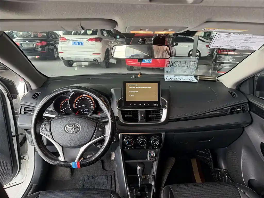 Toyota Yaris L 2021 — фото 13