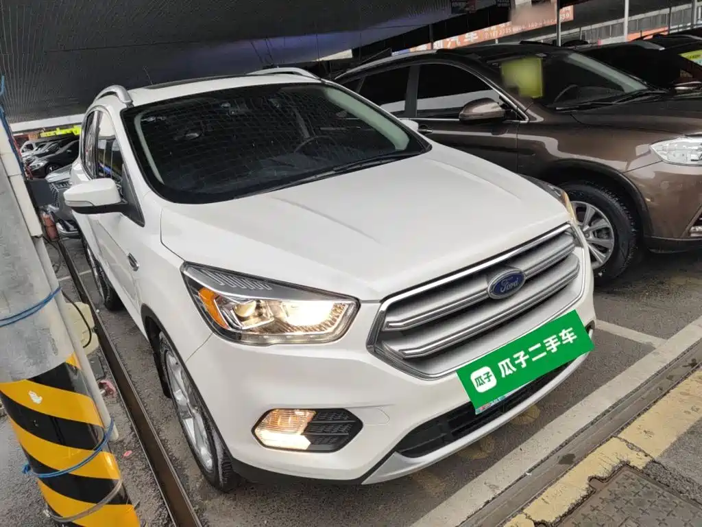 Ford Kuga 2017 — фото 22