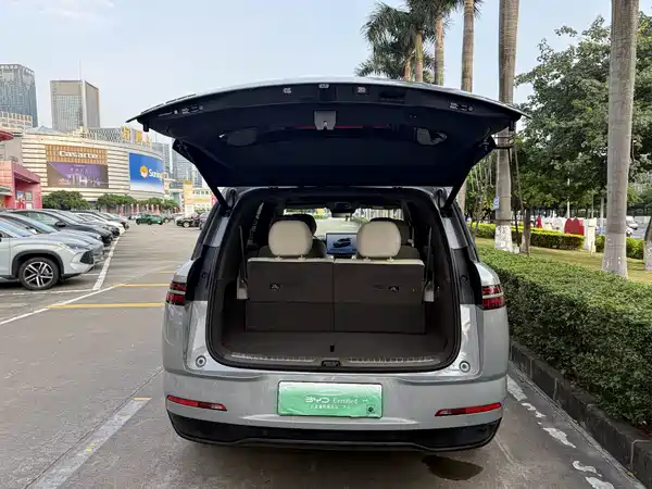 Denza N8L 2025