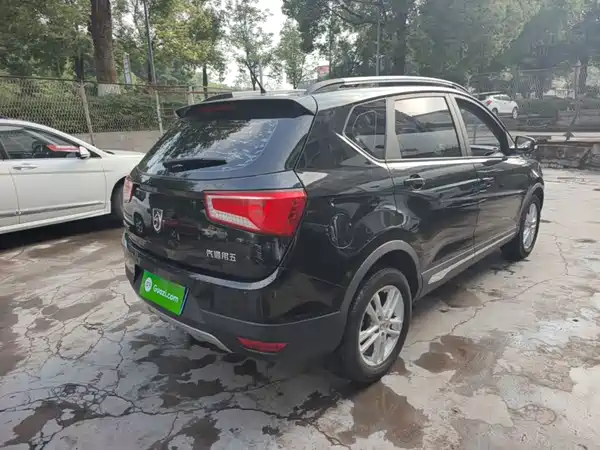 Baojun 560 2015