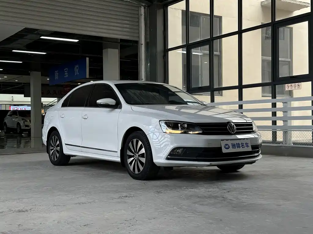 Volkswagen Sagitar 2018