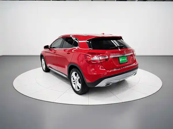 Mercedes-Benz GLA 2015