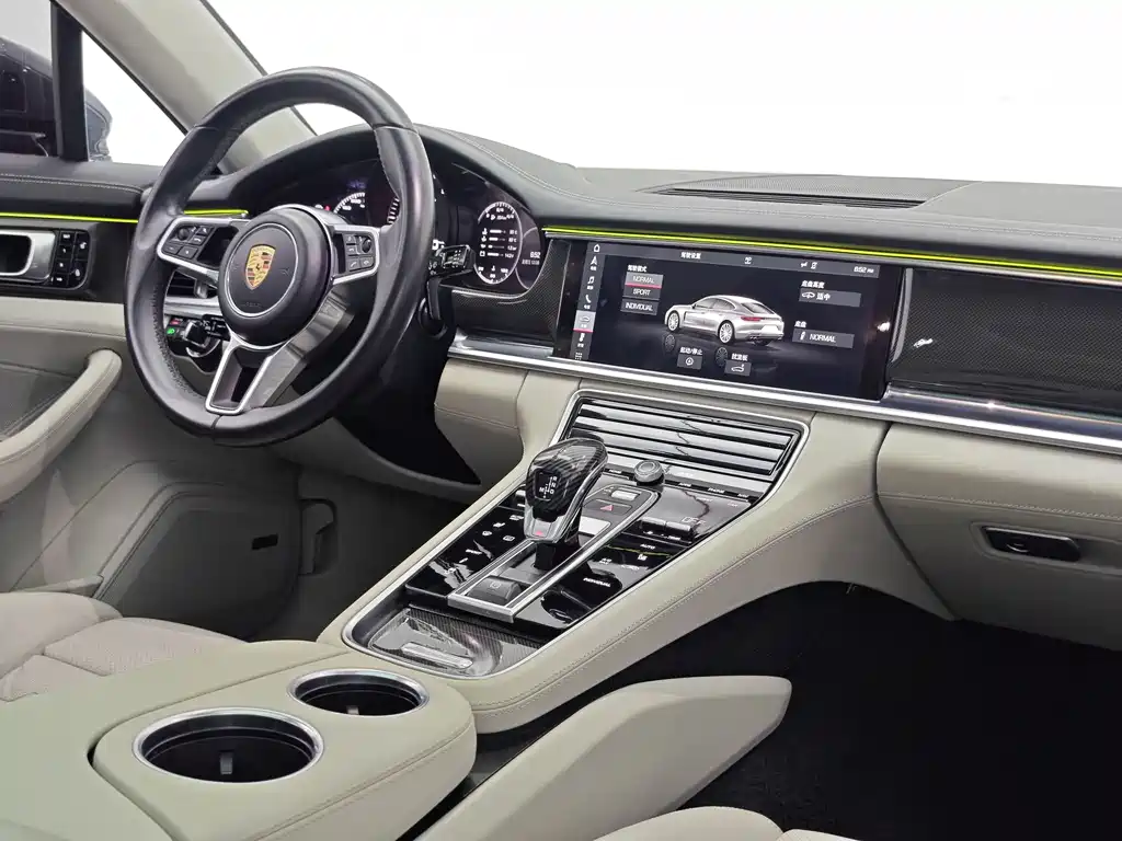Porsche Panamera 2018 — фото 18