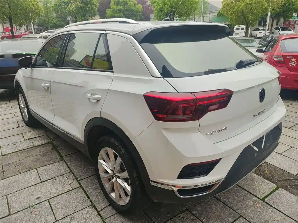 Volkswagen T-Roc 2022 — фото 5