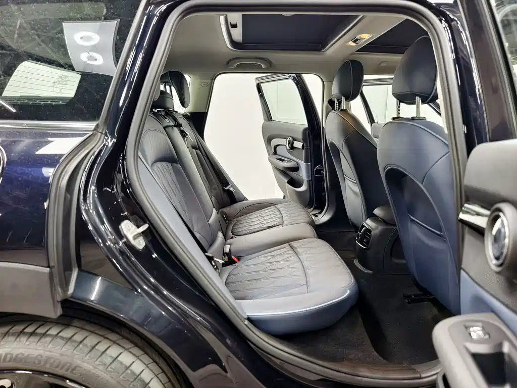 MINI Clubman 2021 — фото 16