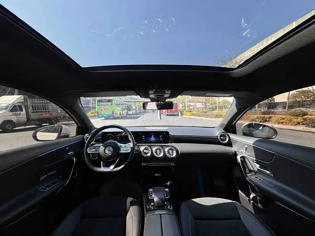 Mercedes-Benz A-Class 2019 — фото 8