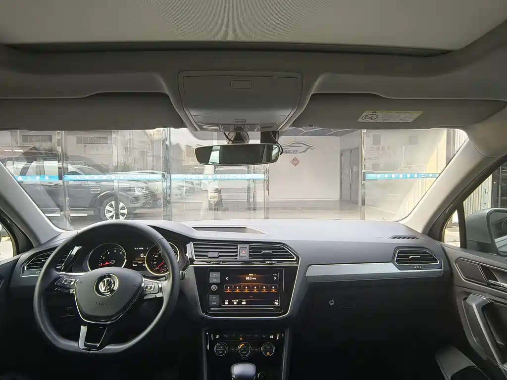 Volkswagen Tiguan L 2019 — фото 14