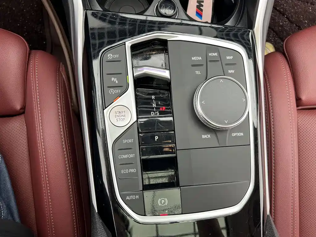 BMW 3 Series 2023 — фото 10