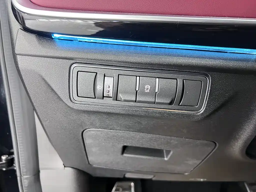 Jetour X70 PLUS 2023 — фото 10