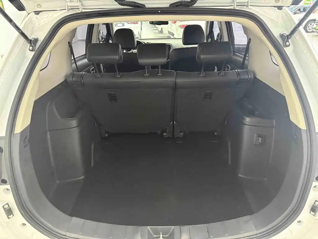 Mitsubishi Outlander 2022 — фото 9