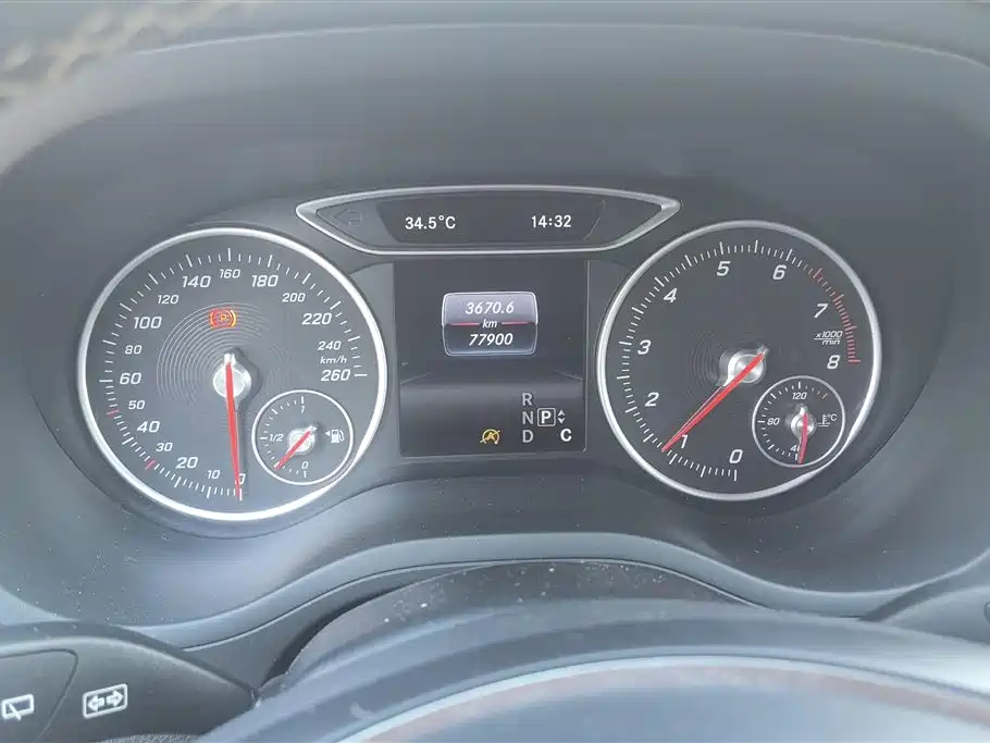 Mercedes-Benz B-Class 2016 — фото 14