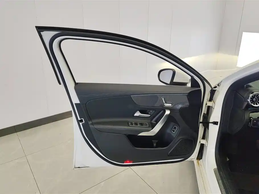 Mercedes-Benz A-Class 2022