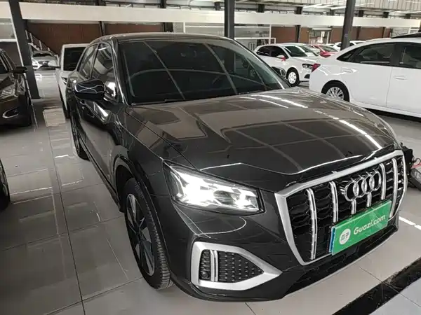 Audi Q2L 2023