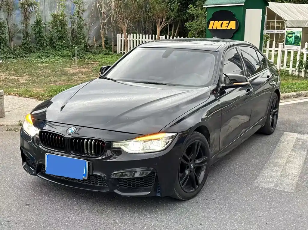 BMW 3 Series 2017 — фото 1