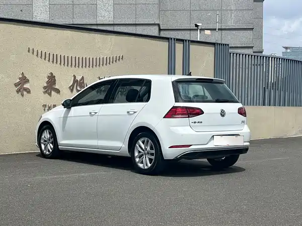 Volkswagen Golf 2020