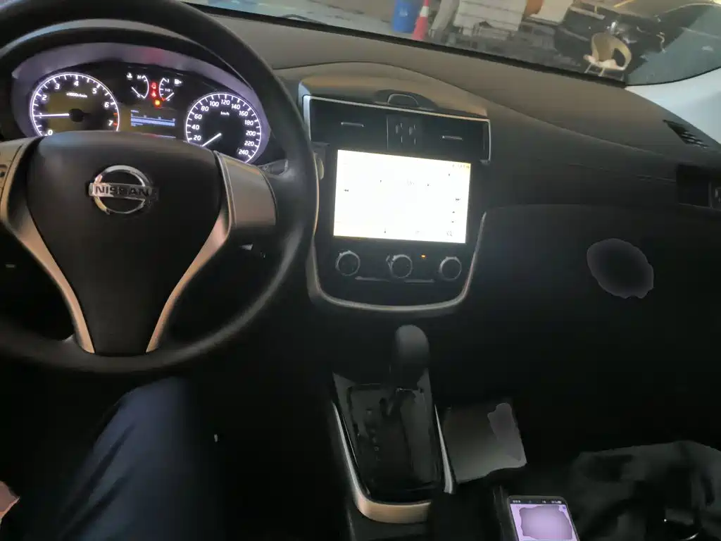 Nissan Tiida 2018