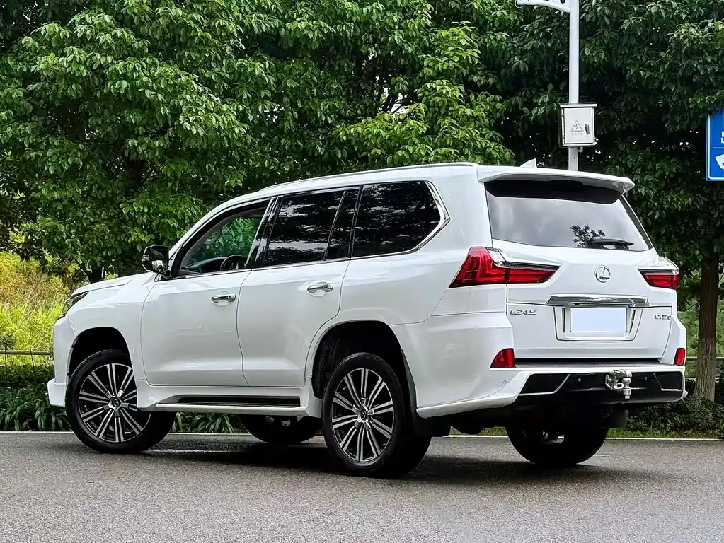 Lexus LX 2019 — фото 5