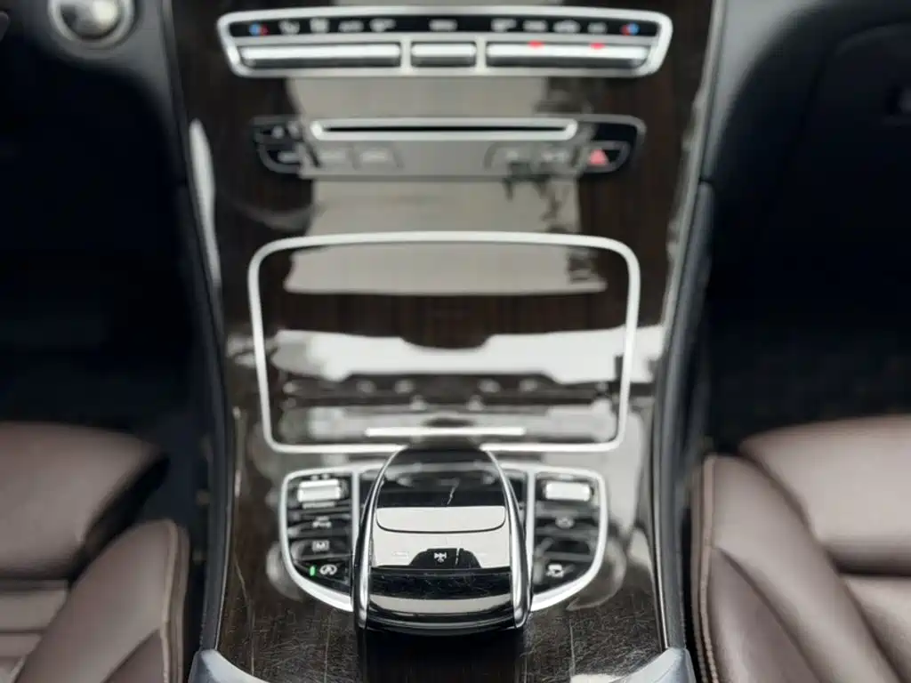 Mercedes-Benz GLC 2017 — фото 15