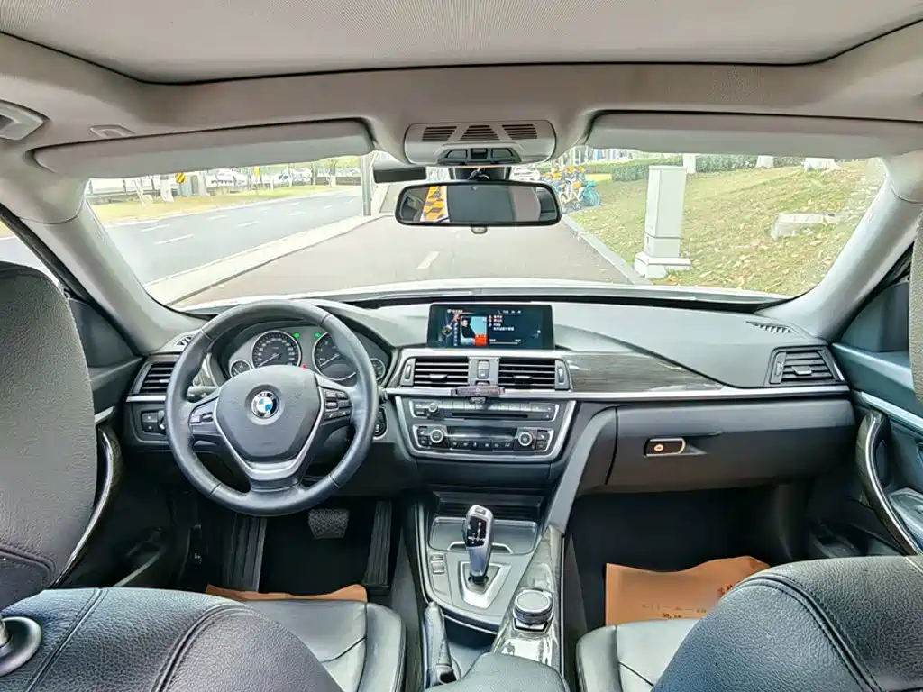 BMW 3 Series GT 2016 — фото 24