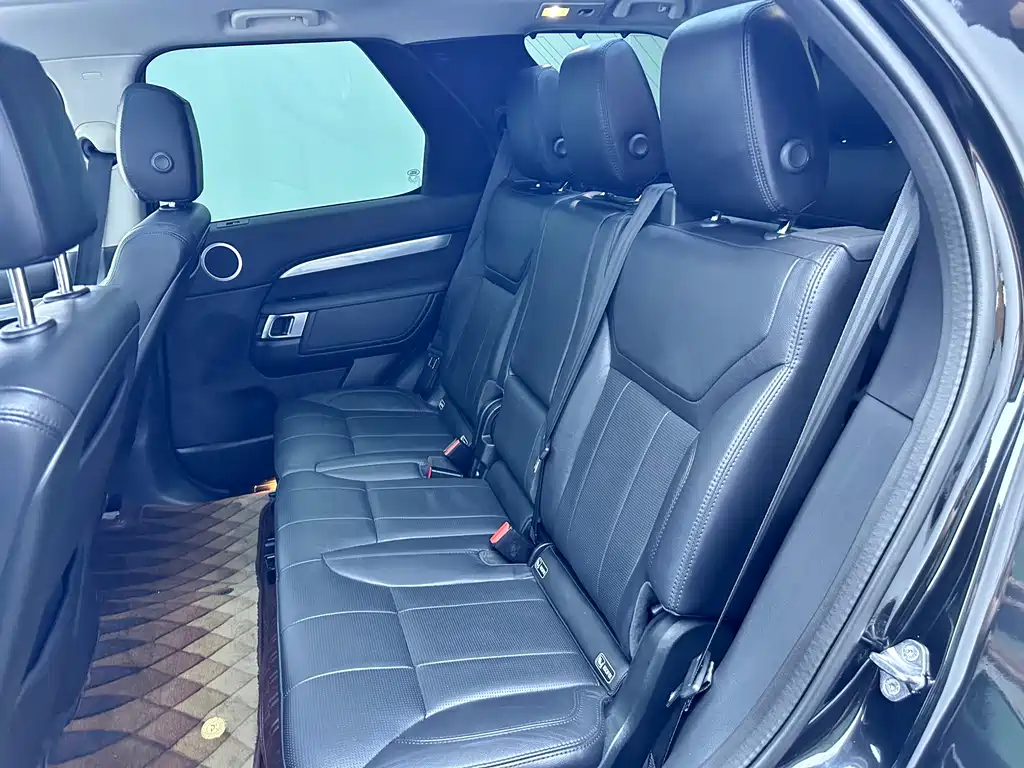 Land Rover Discovery 2019 — фото 19