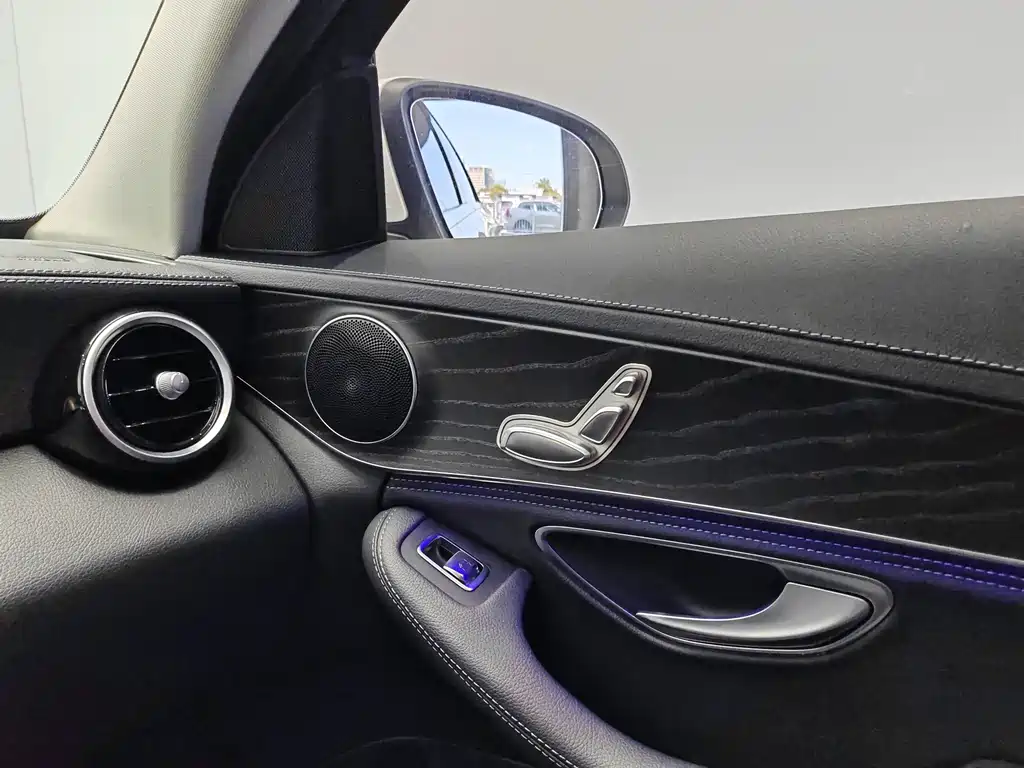 Mercedes-Benz C-Class 2020 — фото 16