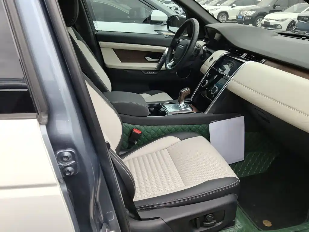 Land Rover Discovery Sport 2021 — фото 20