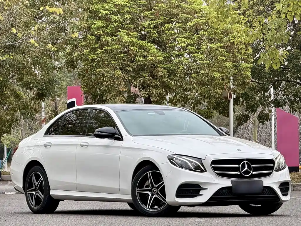 Mercedes-Benz E-Class 2021 — фото 24