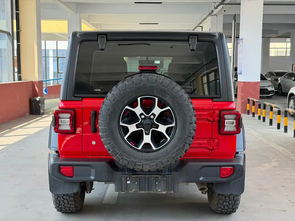 Jeep Wrangler 2020 — фото 8