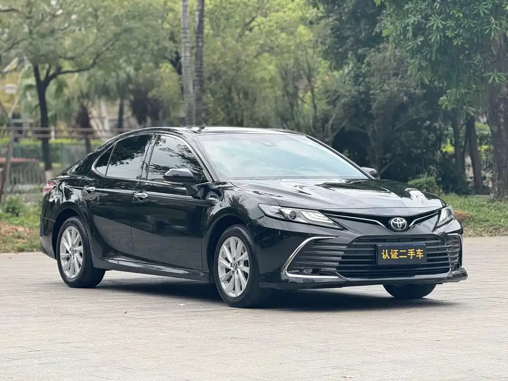 Toyota Camry 2022 — фото 3