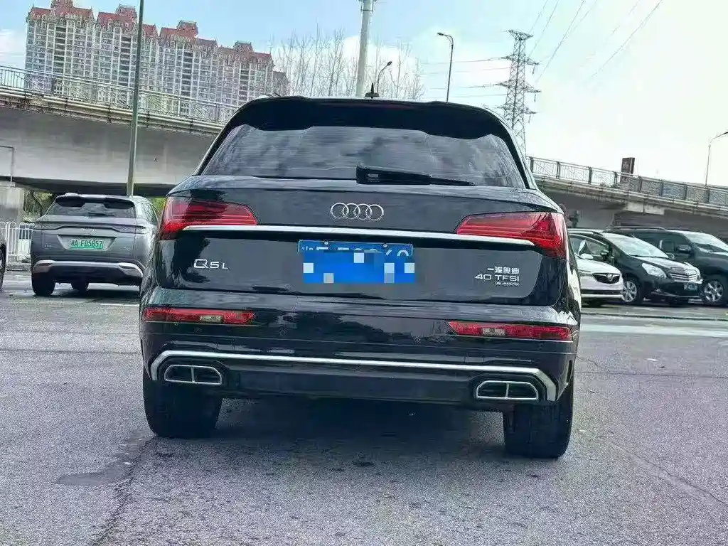 Audi Q5L 2022 — фото 8