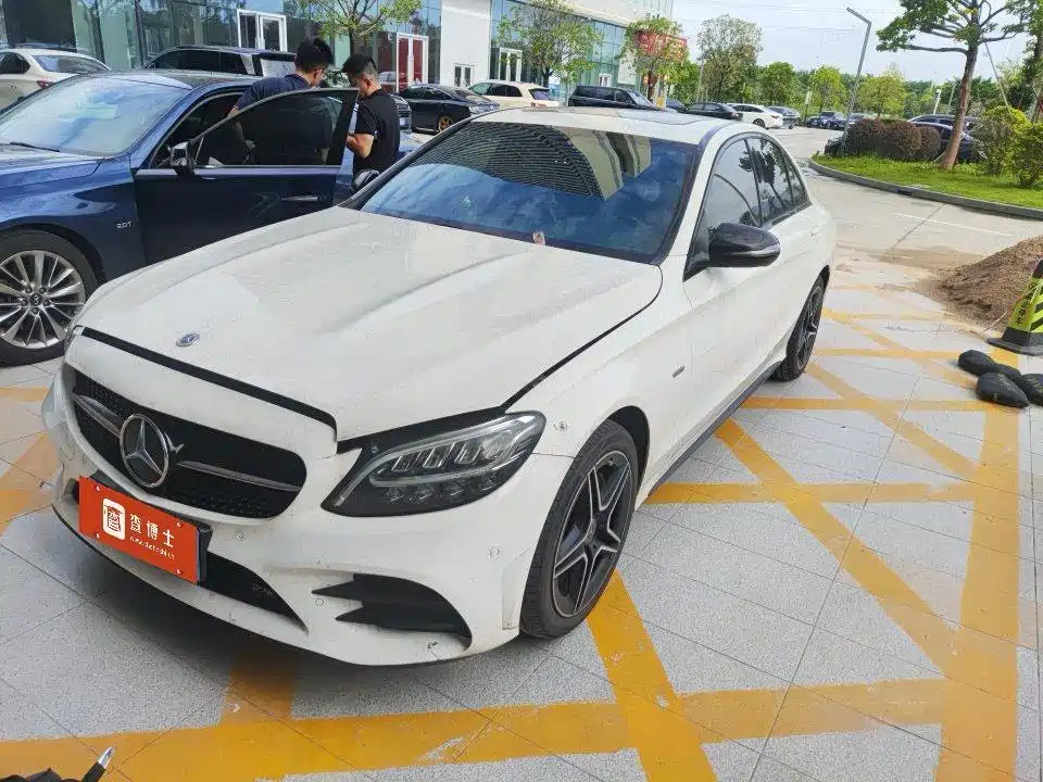 Mercedes-Benz C-Class 2020
