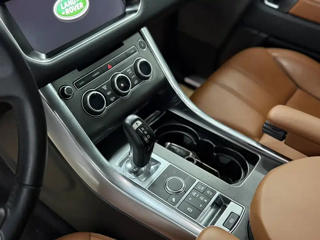 Land Rover Sport 2018 — фото 12