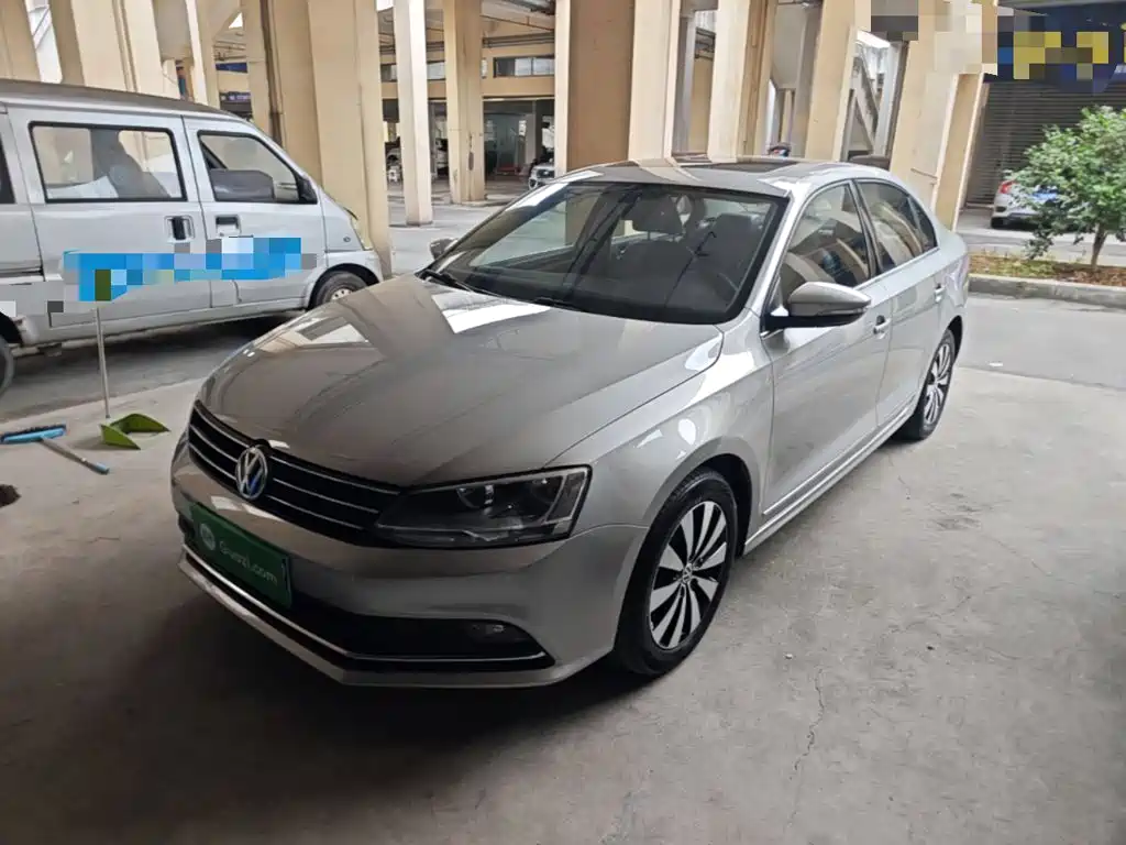 Volkswagen Sagitar 2018
