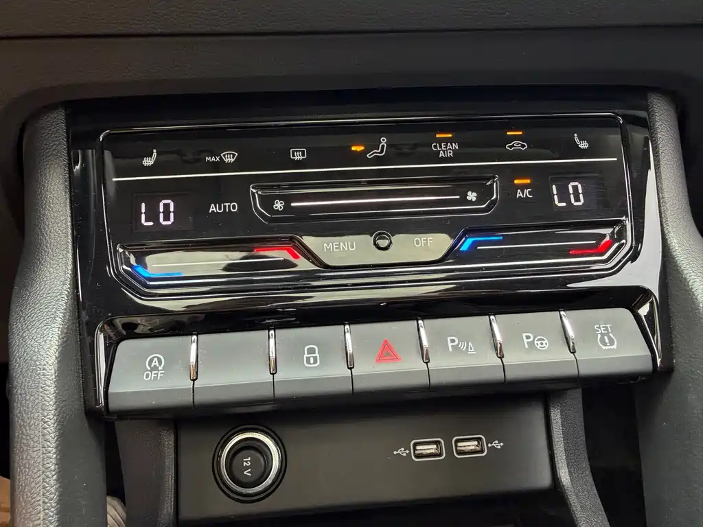 Skoda Karoq 2023 — фото 12
